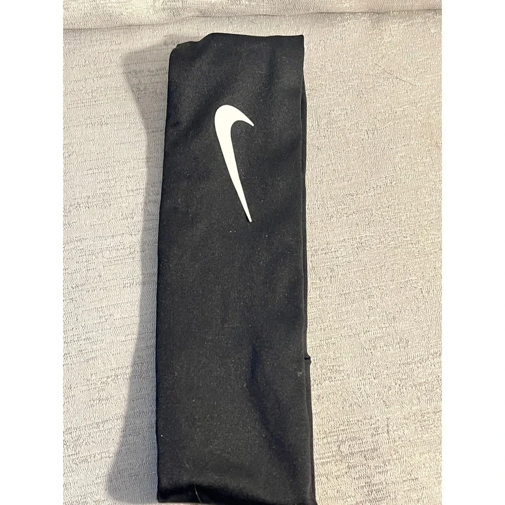 Nike Pro Dri-FIT Headband Black White Swoosh Athletic Hair Band Running Wrap